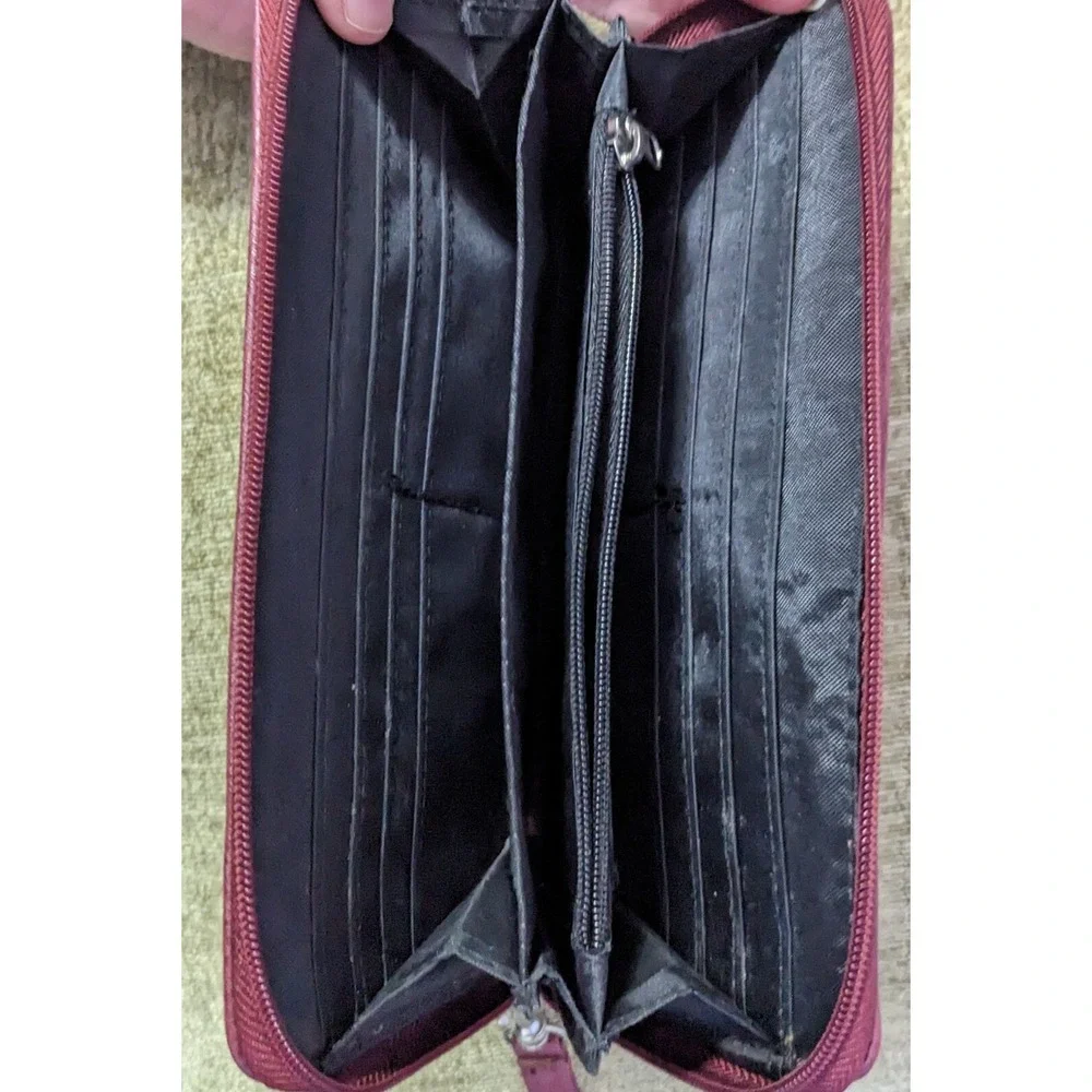 Nicole Miller Zip Around Wristlet Dark Plum Clutch New York‎ Wallet Winterberry